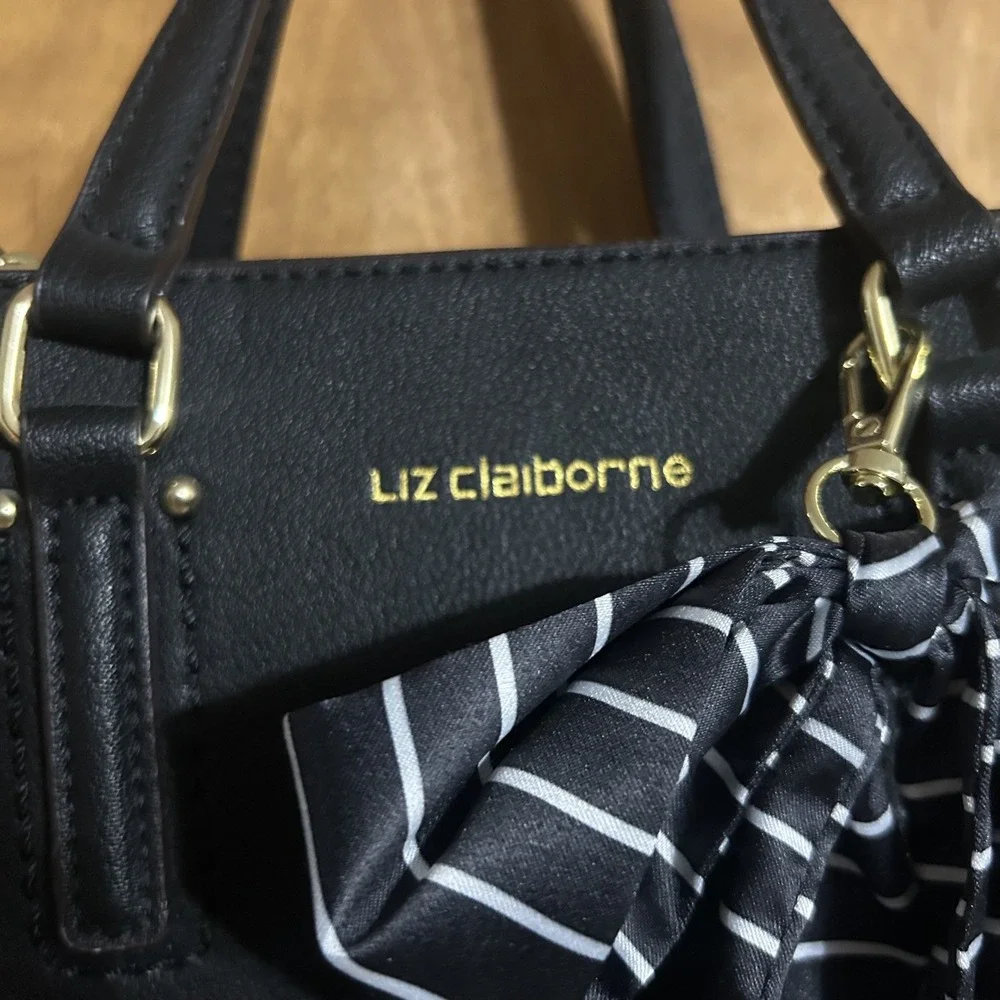 Liz Claiborne liz claiborne